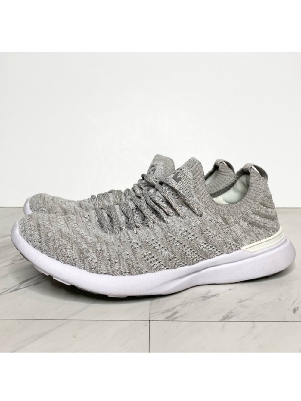 APL Techloom Wave Gray Sneaker 5 1/2